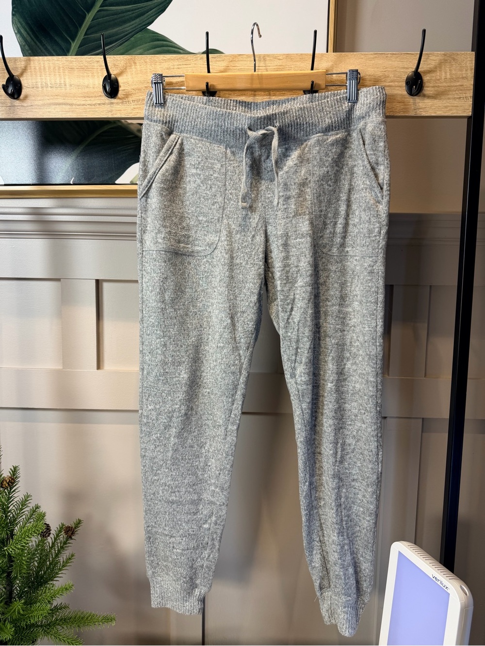 Cozy Light Gray Knit Jogger Pants M